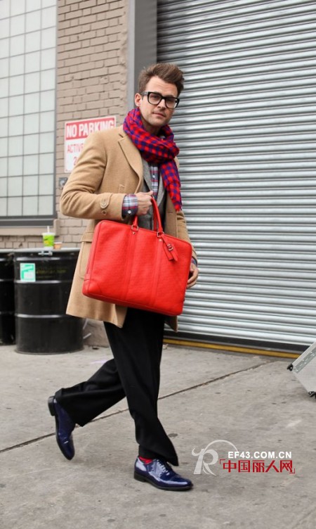 魅力型男穿“色”出街 高调型格惹眼No.1