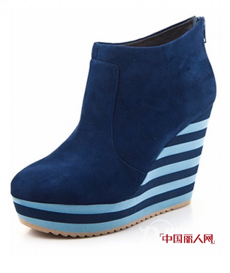 D:FUSE2012裸靴潮来袭演绎摩登生活T台秀