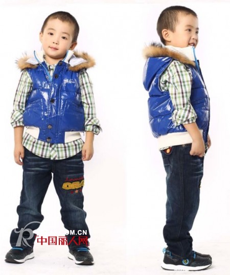 海飞鹤童装2012冬装新款  一样的童年不一样的温暖