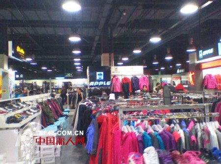 苹果服饰北京燕莎店10月销售突78万,创收历史最高