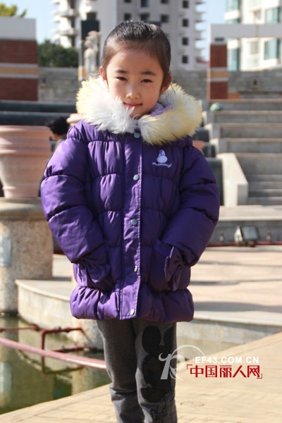 卯卯哥童装羽绒服 让Baby们温暖靓丽过冬季