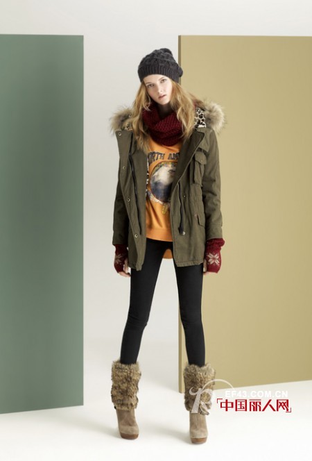 2012冬季U.G.I.Z女装至酷军装风风靡街头