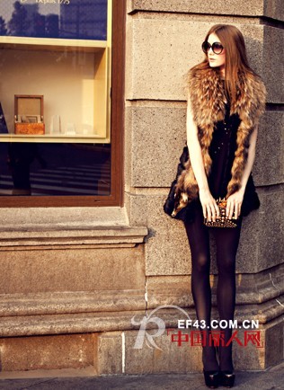 非凡雨品牌女装  买得起的多彩时尚