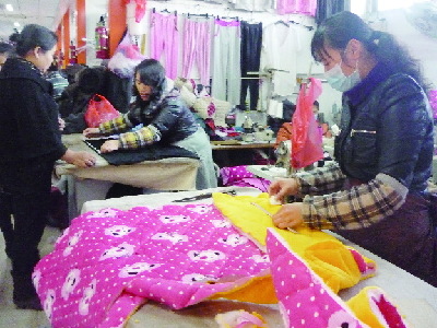 订制服装生意很火爆