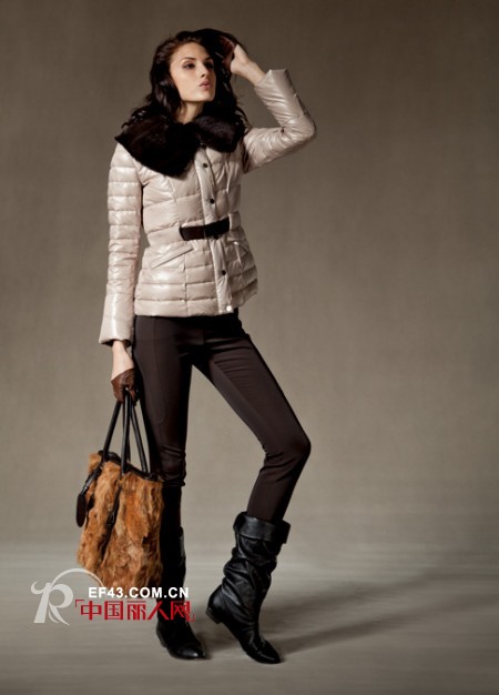 Sfenth品牌女装 呈现职业女装休闲半正装的时尚