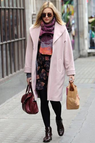 各类大衣齐入冬 潮流廓形演绎迷人街头秀