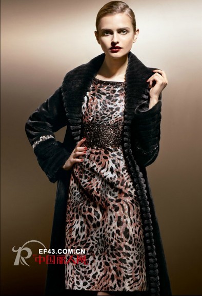 CHLOSIO秋冬款动物纹上身 打造极具奢华感装扮