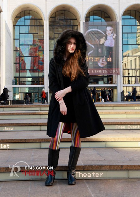 彩色裤装冬日来帮忙 和沉闷Say Byebye