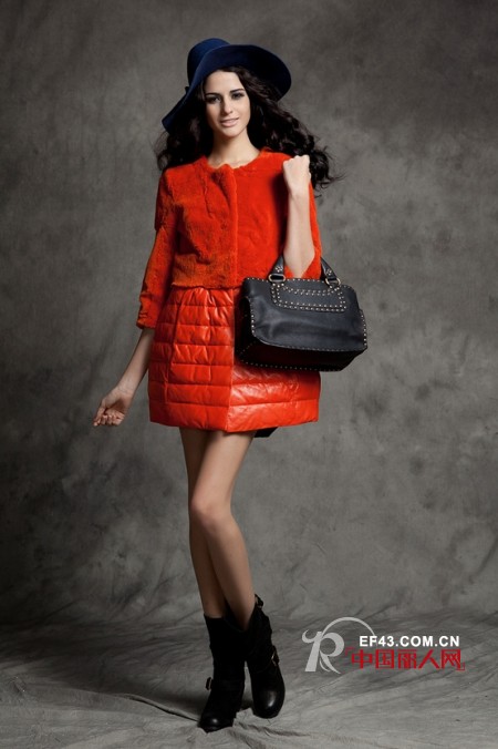 玩味拼接最时髦 芭藜衣都女装打造Chic型搭