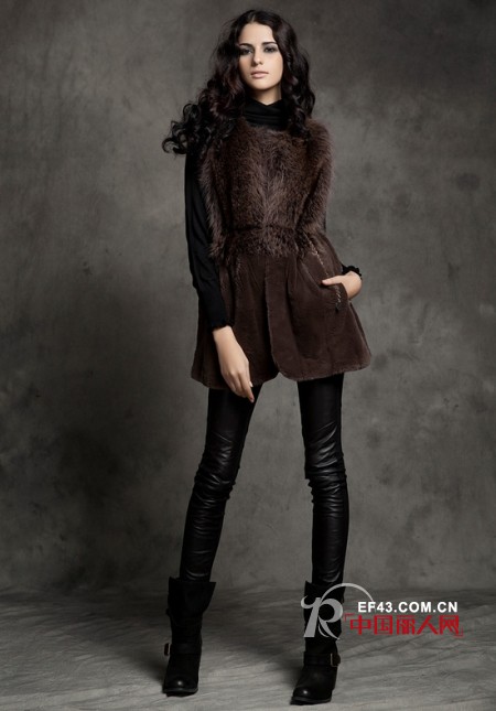 玩味拼接最时髦 芭藜衣都女装打造Chic型搭