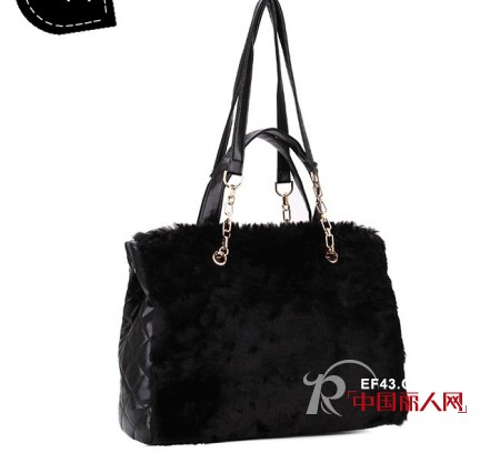 冬季包包潮搭  走在时尚前沿之城