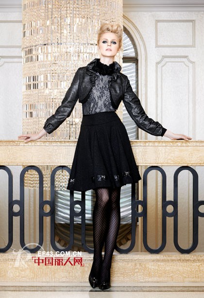 喻丝圆时尚女装经典风范 做高调气场女王