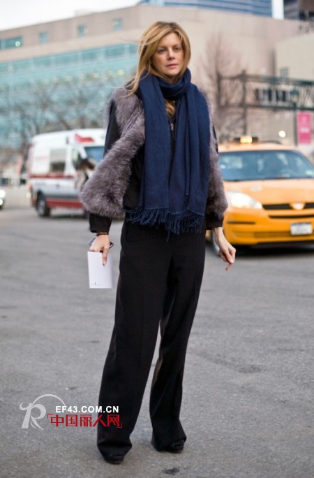 阔腿裤逆势回归 问题身材穿出完美曲线