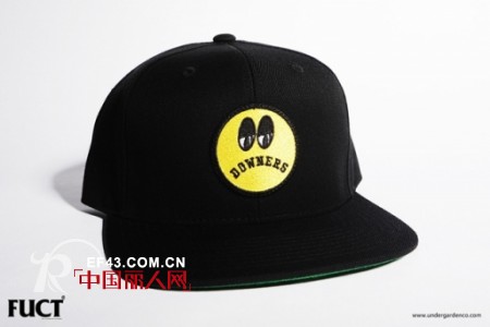 美国街头品牌FUCT推出的 Downers Snapback & T-Shirt