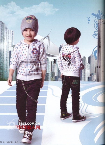 最简单的加法题,最美的愿景 1+2=3童装