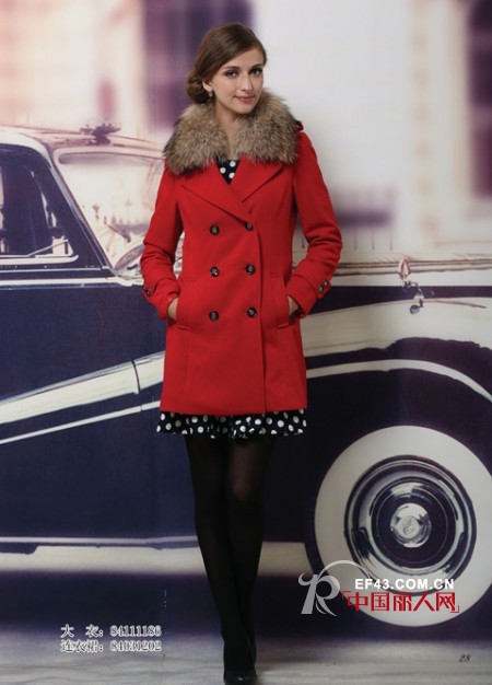 依歌知性淑女装  每一个设计细节都放射着智慧的光芒