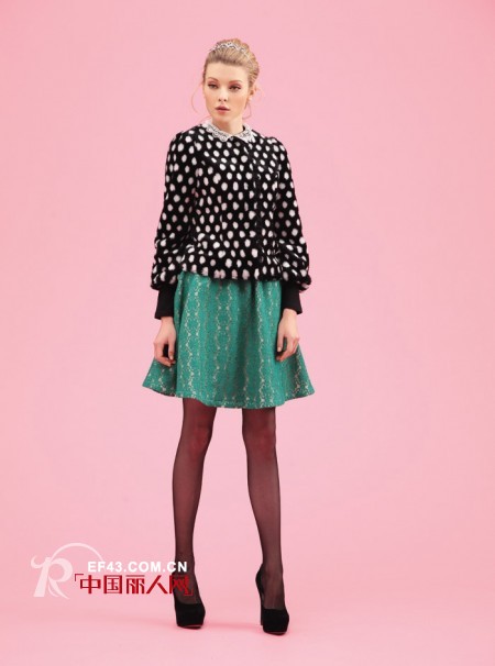 twocats2012秋冬新款 翡翠绿打造复古宫廷风