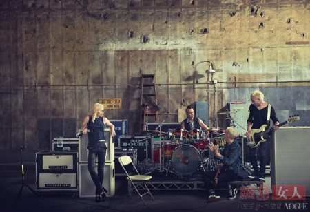 时尚Icon格温·史蒂芬妮登《VOGUE》封面 帅气裤装大展摇滚辣妈风采