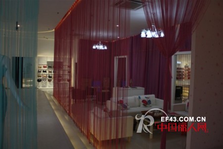 享受时尚生活 英姿丽人内衣体验馆探秘