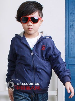 小野豹童装 陪伴儿童度过幸福美好的童年