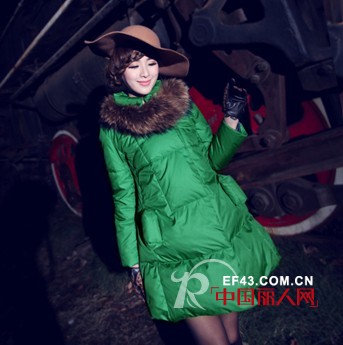 DISLONG“会呼吸的鹅绒服”,让您保暖轻巧,美丽不冻人