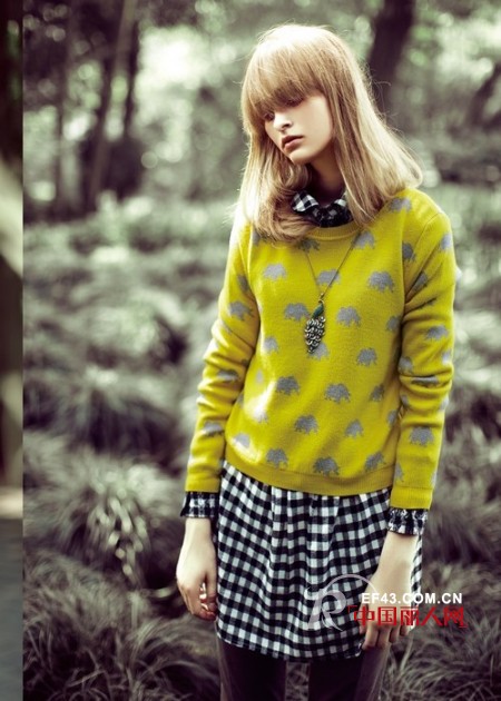 唯戈女装2012冬季潮搭 衬衫MIX针织衫穿出文艺范儿