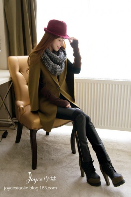 冬季添点醉人酒红 圣诞前夕穿出迷人Icon