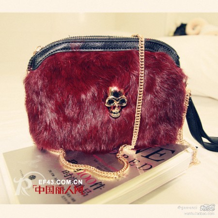 惹眼醇美酒红色包包  散发成熟女性的芳香