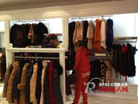 “锦衣华庭”女装温州市水头店12月13日隆重开业