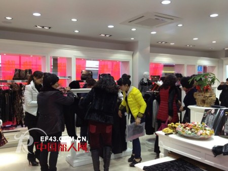“锦衣华庭”女装温州市水头店12月13日隆重开业