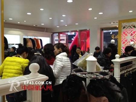 “锦衣华庭”女装温州市水头店12月13日隆重开业