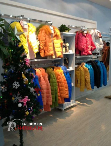 祝贺阿珍妮武汉光谷国际广场旗舰店盛大开业