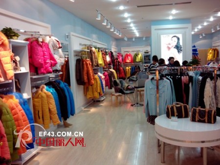 祝贺阿珍妮武汉光谷国际广场旗舰店盛大开业