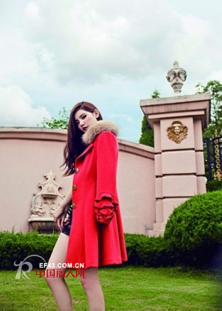 似水年华2012冬装 小小花边“做”出大文章