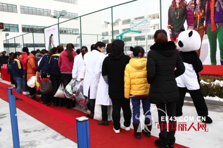 寒冬中的温情:舒朗启动关爱病困儿童活动