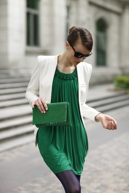 ECA女装冬季新款 红绿色缔造优雅圣诞约会装