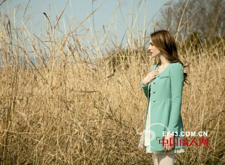 佳人苑清新色系毛呢 打造至IN优雅名媛潮搭