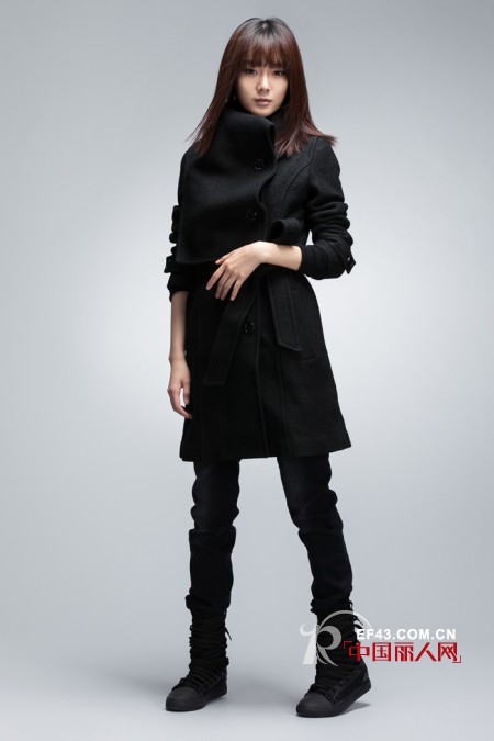 S·DEER圣迪奥品牌女装:无彩之美  驿动光芒