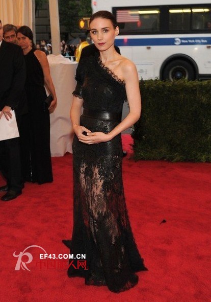 福布斯公布2012年12位最佳着装女星榜