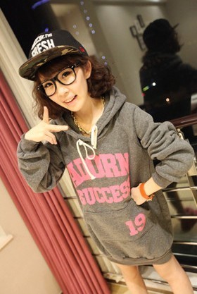 百搭款加厚卫衣冬季强势来袭 争做棉服羽绒服好搭档