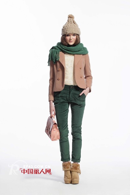 ISLIU2012冬款Chic搭 打造甜美约会装扮