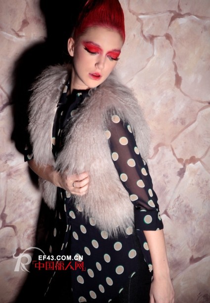 DOUBLEFEAT今冬心机变身,打造魅惑女王