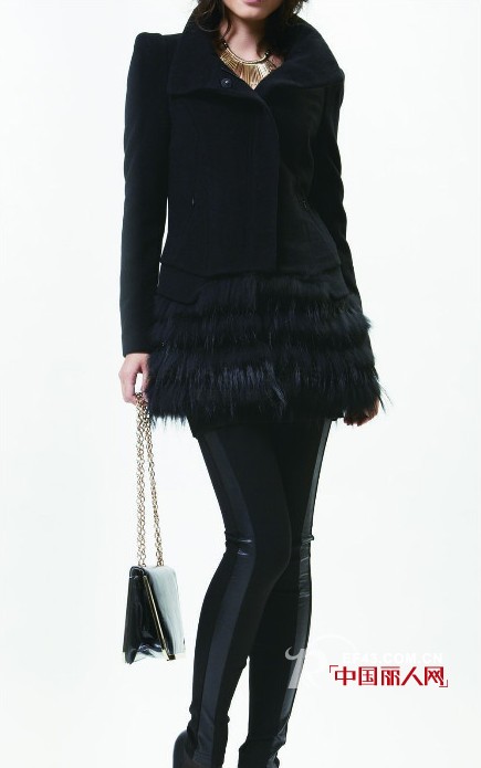 这个冬天艾诺丝·雅诗引领都市知性女性的时尚生活