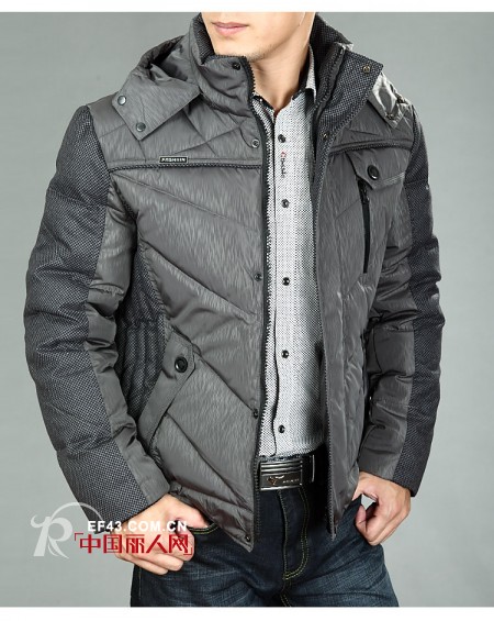 型男达人寒冬棉衣展现儒雅潮流时髦风