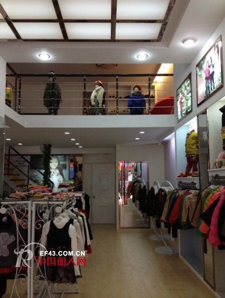 热烈祝贺俄梅戛童装温州龙港120平方加盟店隆重开业