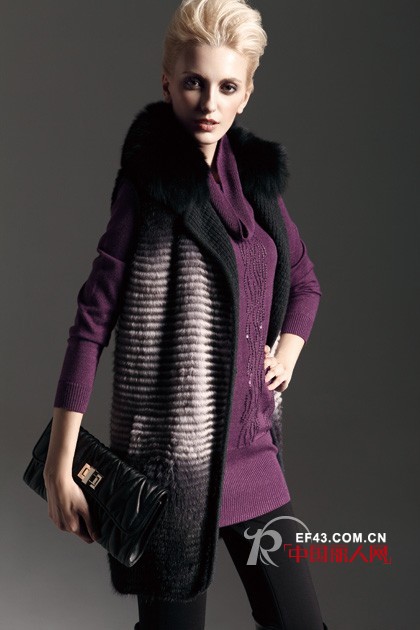 OFIMAN时尚女装 添点毛领带你温暖度寒冬