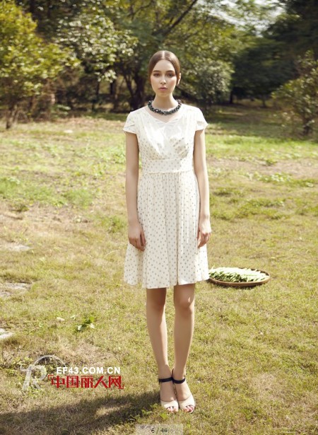 经典故事时尚女装2013年春夏新品全新上市