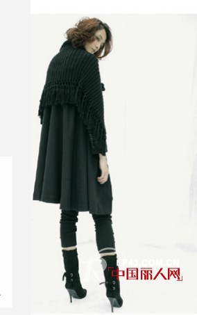 甲田一女装随性而不随意 打造真正的时尚潮人