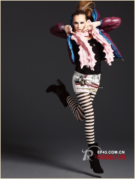 雪鸿短款羽绒服  清新甜美最显活力时尚