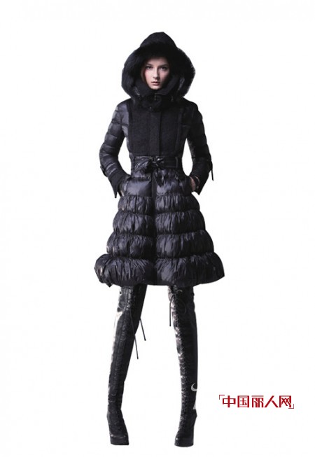 JORYA时尚女装高贵典雅的典型代表